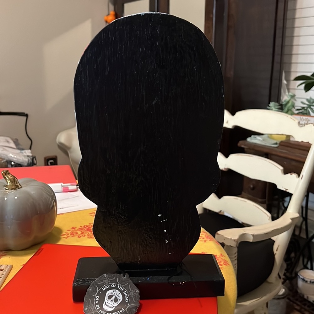 NWT Halloween Skull Decoration - Picture 4 of 4